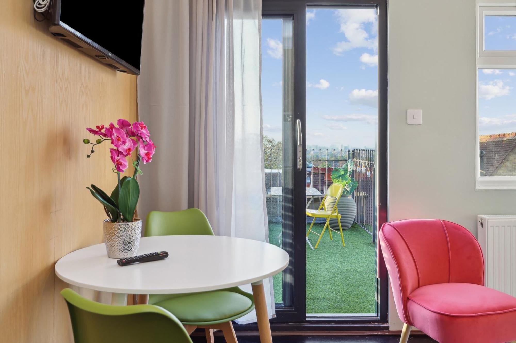 Cosy 1 Bedroom Flat Londra Exterior foto